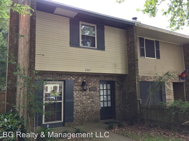 Building Photo - 2 br, 1.5 bath House - 2337 Robley Dr