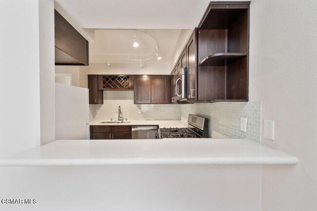 Building Photo - 15234 Campus Park Dr