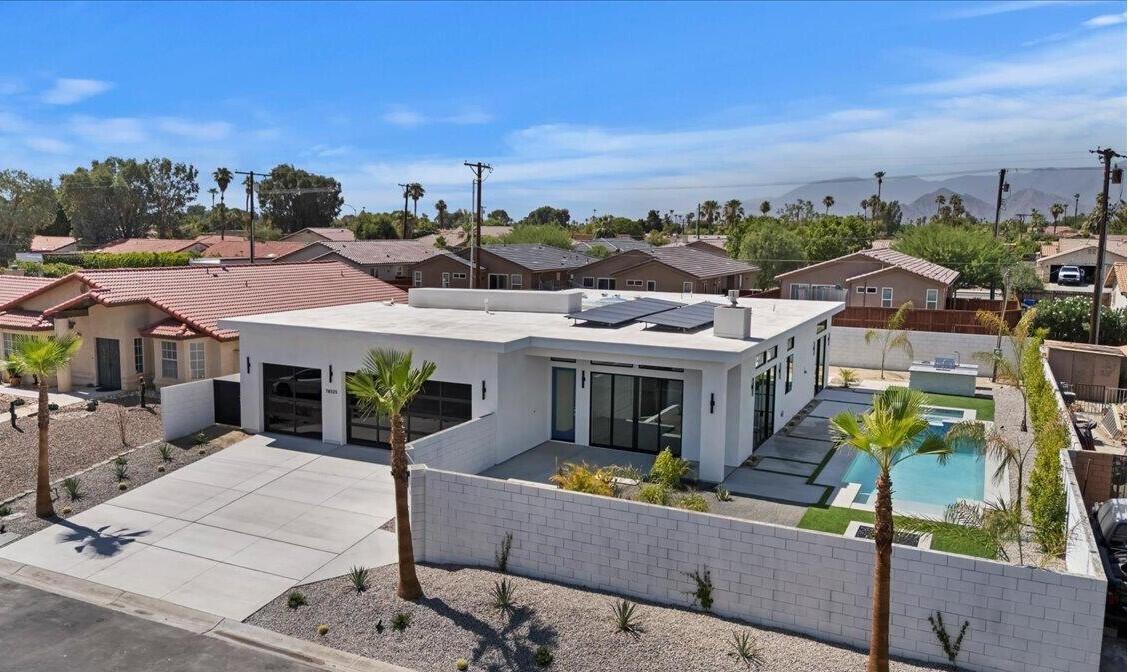 Primary Photo - 78525 Orcabessa Dr