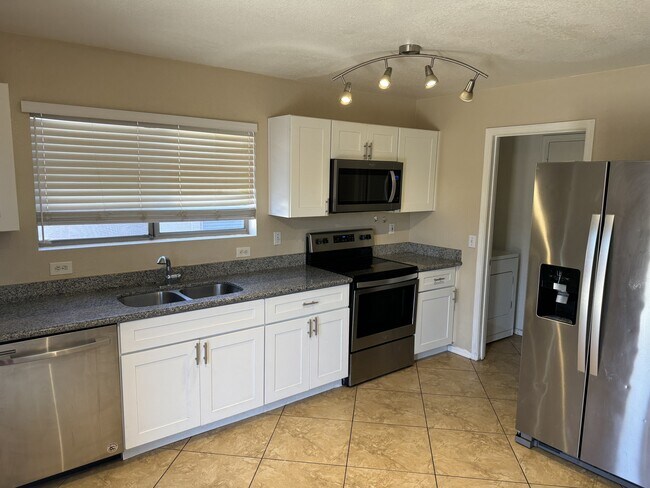 Foto del edificio - 3513 S Bowman Rd