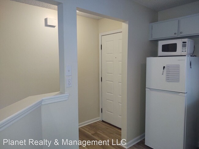 Building Photo - 2 br, 1.5 bath House - 8961 Ivey Road