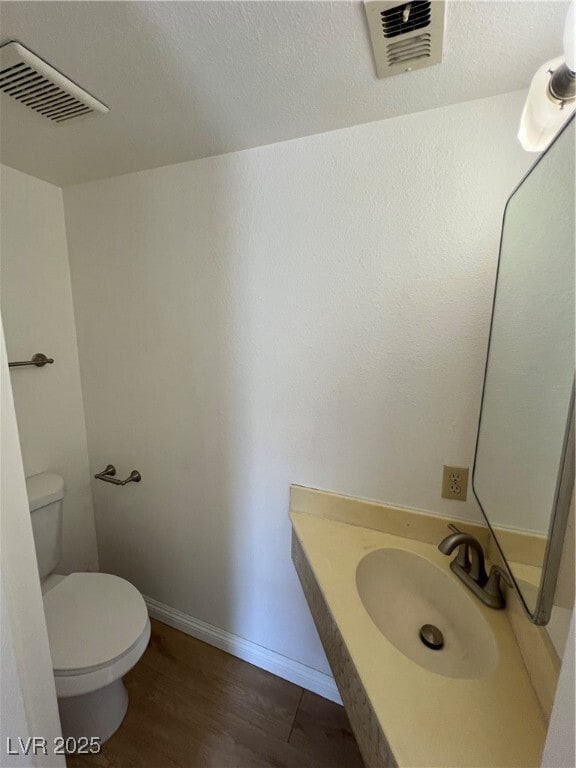 Building Photo - 4940 Larkspur St