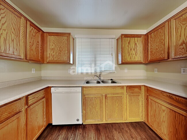 Foto del edificio - 3712 W Darrow St