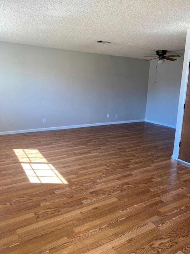 Building Photo - 2 Bedroom 1 Bath House with Solar