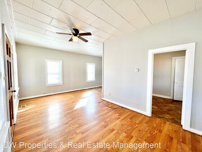 Building Photo - 3 br, 1.5 bath House - 607 Sunnyside