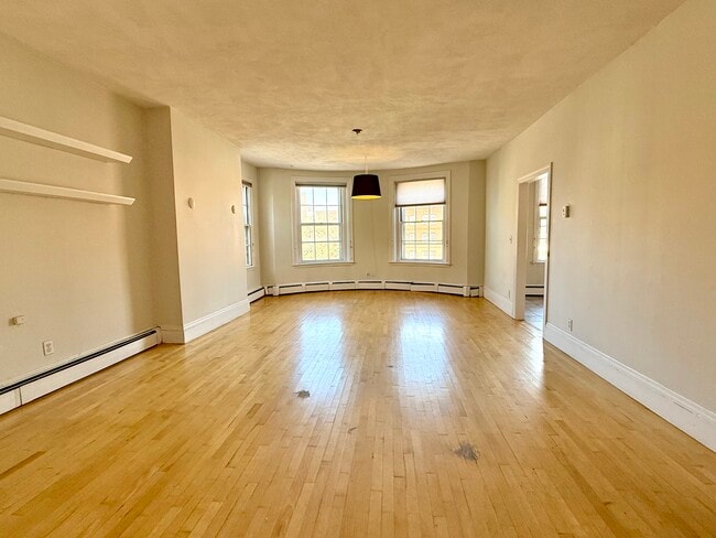 Building Photo - 550 Tremont St