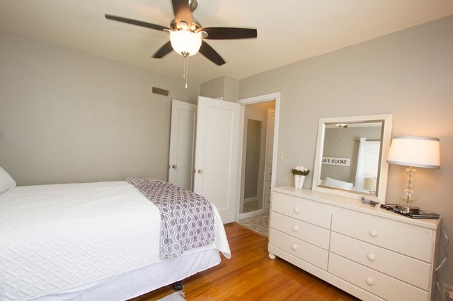 Bedroom - 1303 S Phillips Ave