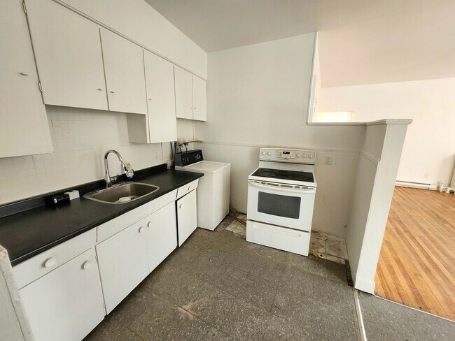 Photo du bâtiment - 325 Main St