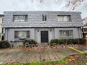 Building Photo - 1816 F St