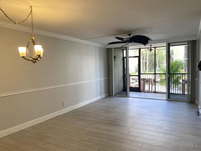 Foto del edificio - 15 Royal Palm Way