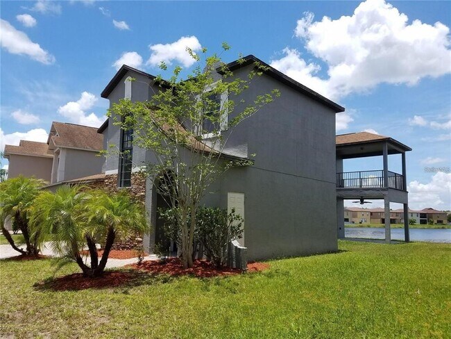 Foto del edificio - 10041 Lake District Ln