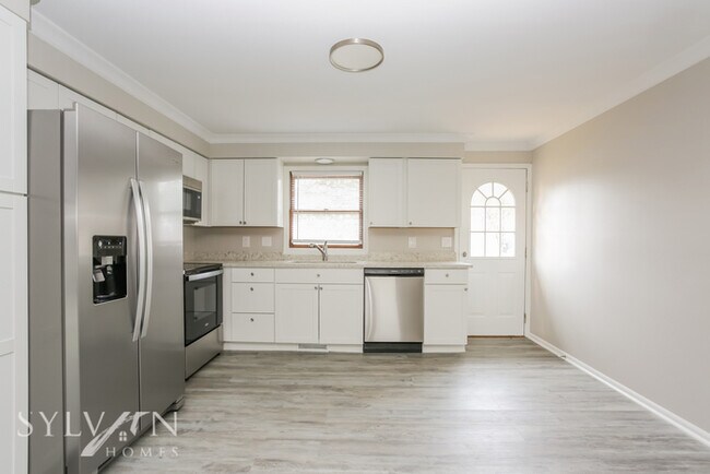 Building Photo - 174 Derrer Rd