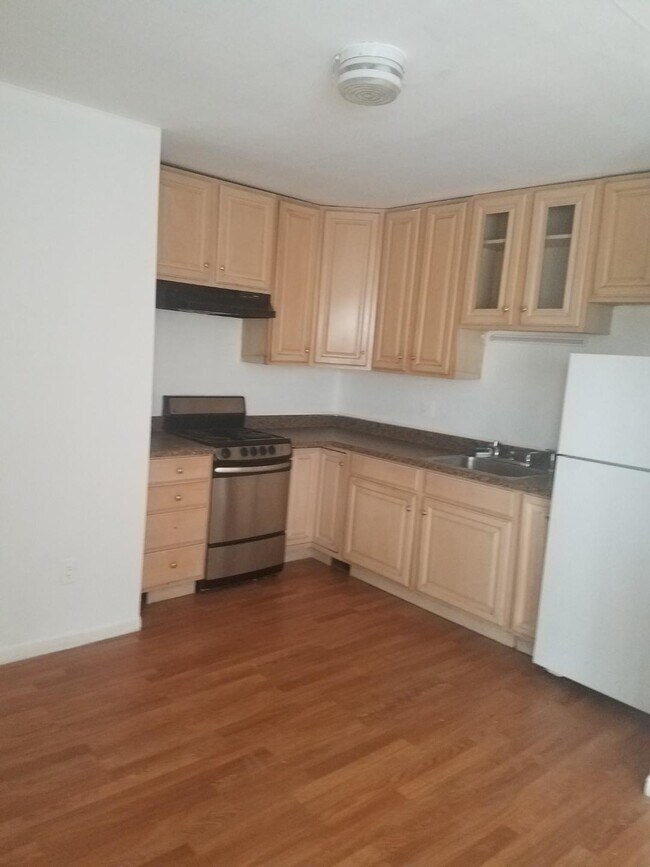 11 Gerald Dr Unit A4, Poughkeepsie, NY 12601 Condo for Rent in