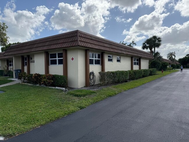 Building Photo - 5780 Fernley Dr
