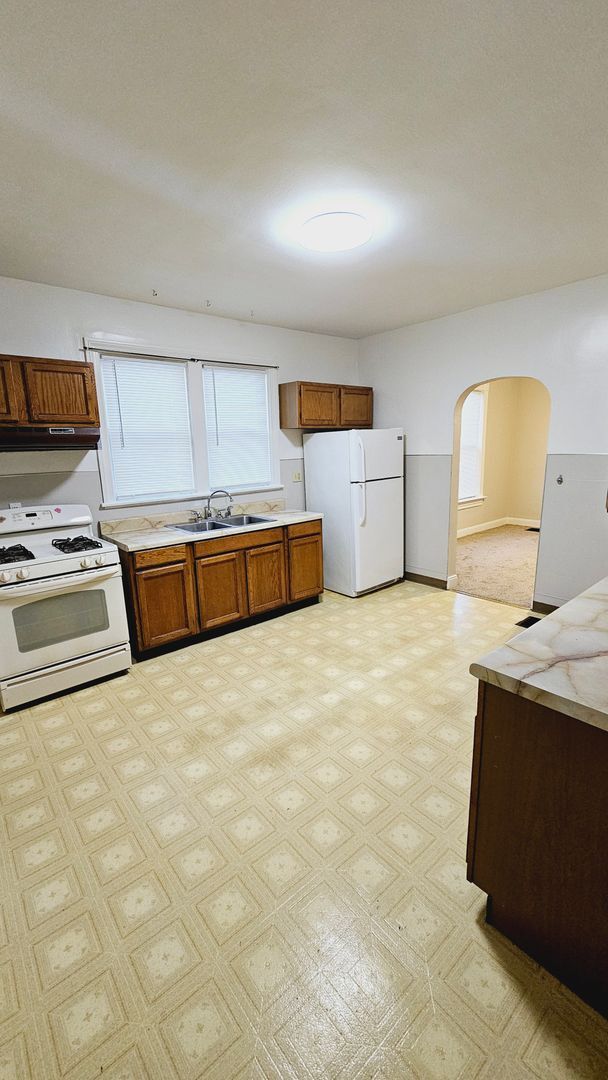 Building Photo - 351 East 3rd Street - Single Family Home