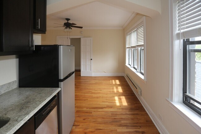 Foto del edificio - 4742 N Hermitage Ave
