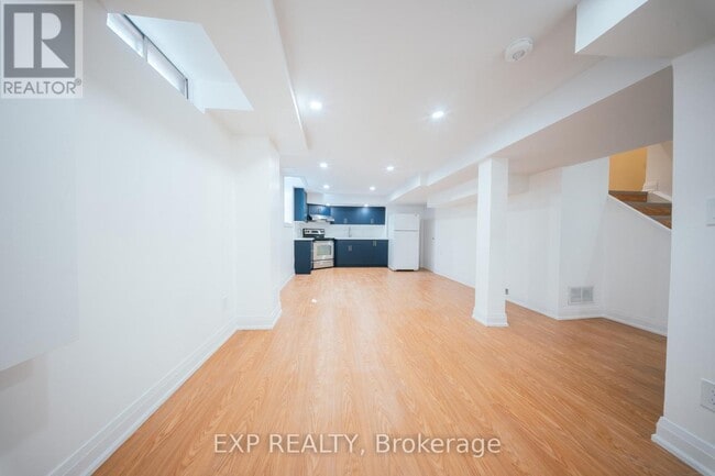 Building Photo - 45 Hemingford Pl