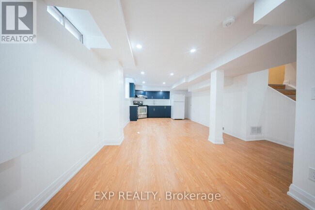 Photo du bâtiment - 45 Hemingford Pl