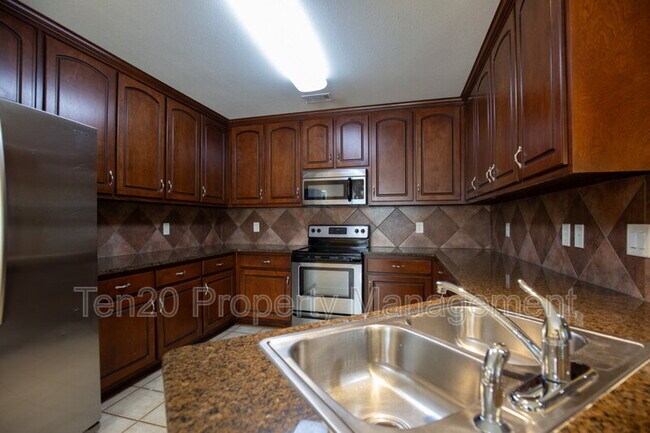 Foto del edificio - 130 Lee Road 2170