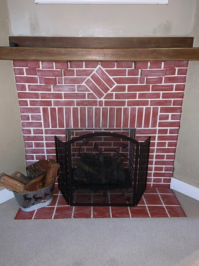 Building Photo - 2439 Perry St