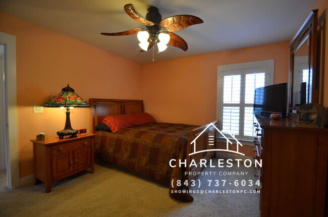 Foto del edificio - 1811 Luna Ct