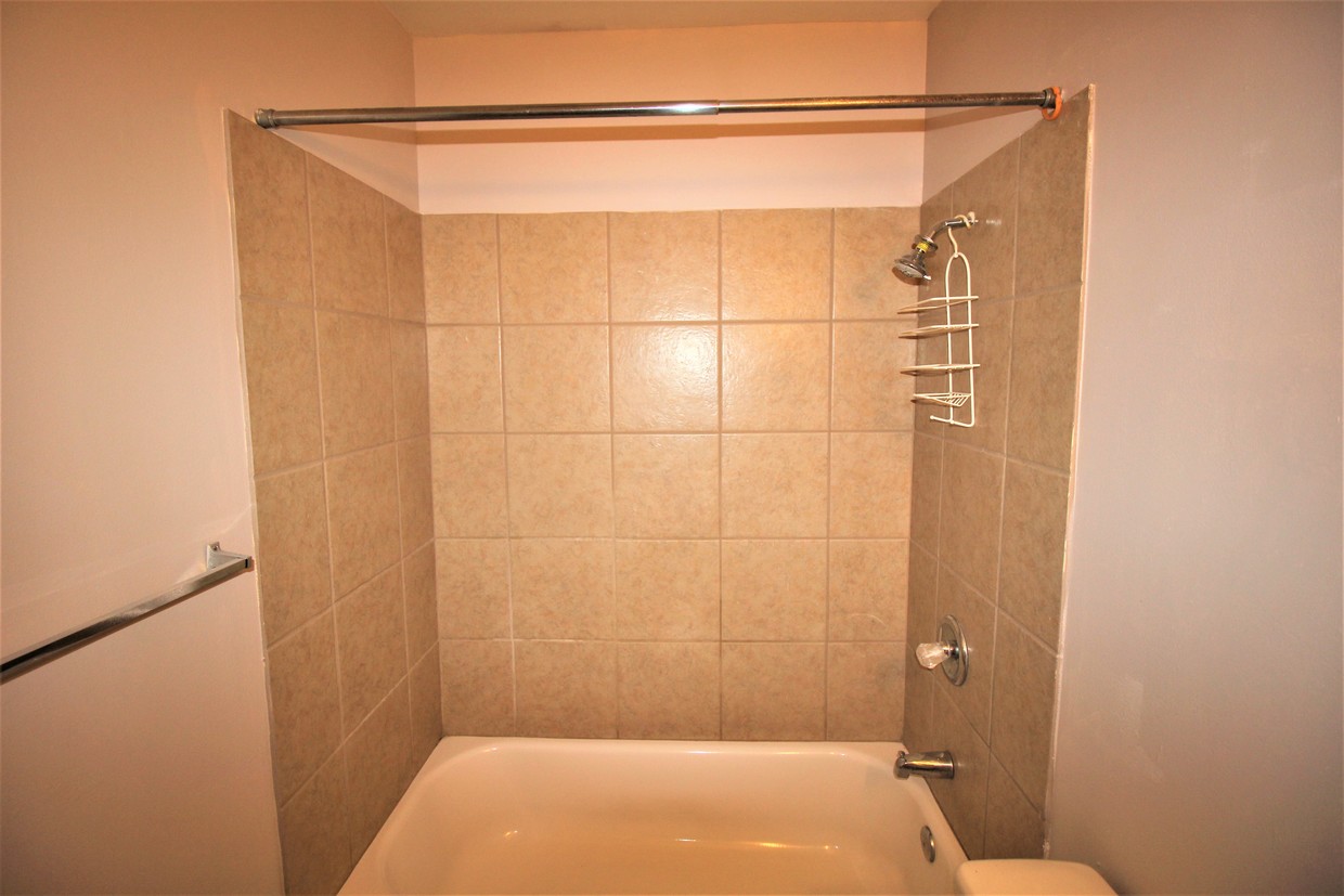Building Photo - Groveland Apartments