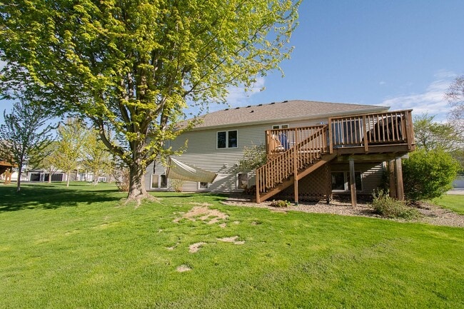Building Photo - Incredible home in desirable Hart Farms location!
