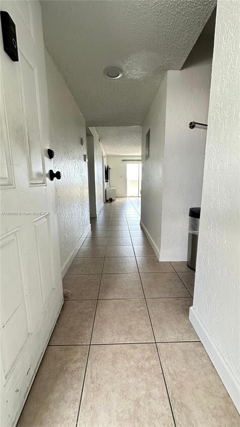 Primary Photo - 6060 W 21st Ct