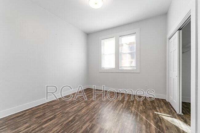 Foto del edificio - 1112 Pleasant St