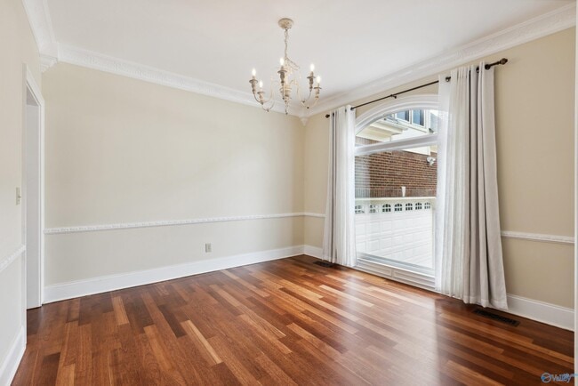 Foto del edificio - 121 Tidewater Dr