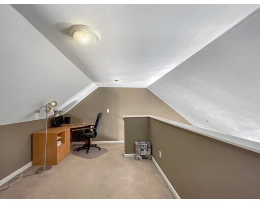 Building Photo - 417 Hildreth St