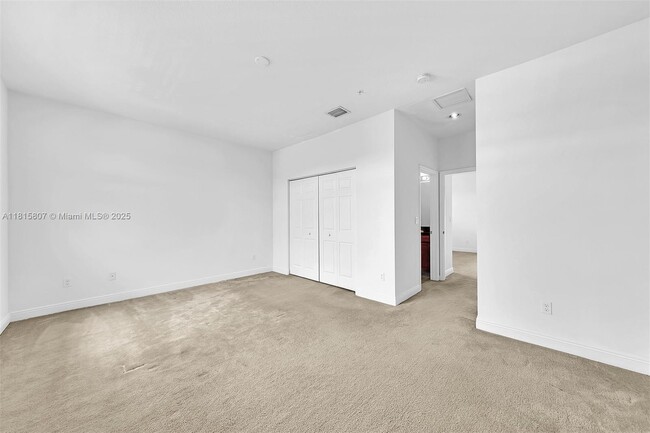 Building Photo - 908 SW 147th Ave