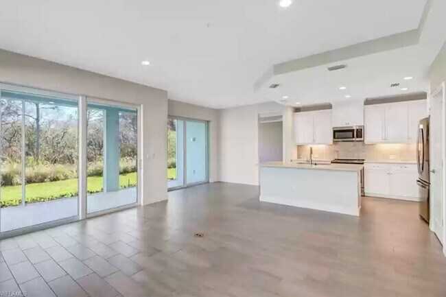 Building Photo - 2554 Seychelles Dr