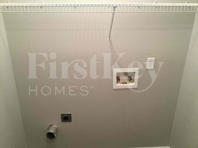 Building Photo - 11540 Alicias Ct