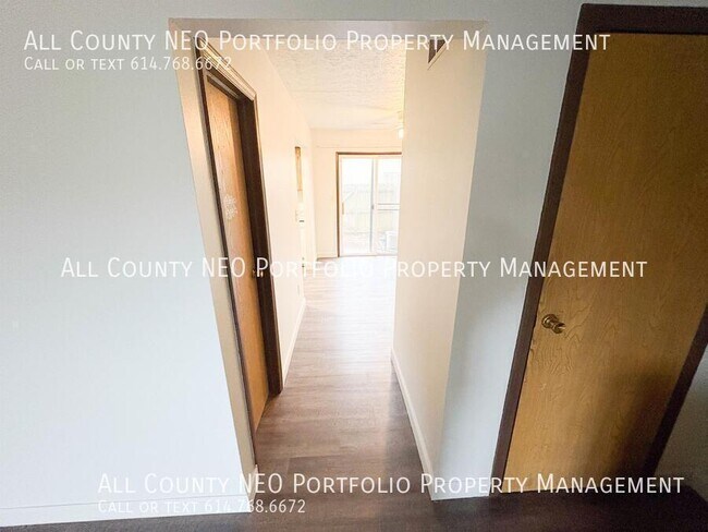 Foto del edificio - 6477 Brookedge Ct