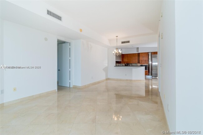 Building Photo - 18101 Collins Ave