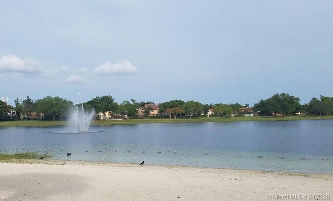 Foto del edificio - 9719 Hammocks Blvd