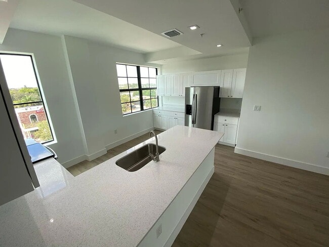 Photo - "Charming 1-Bedroom Retreat in the Heart of Davie, FL – Perfect for Cozy Living!" Apartment