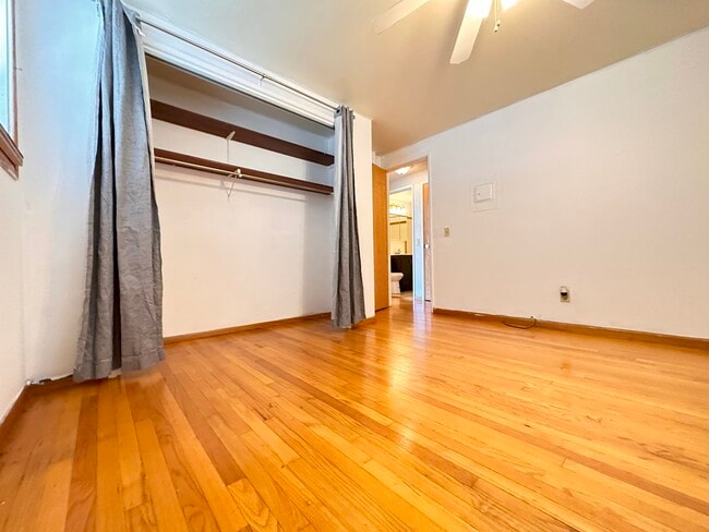 Building Photo - 1149 Petra Pl