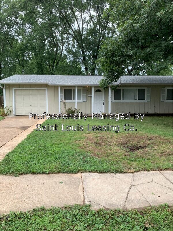 309 Imperial Dr, Hazelwood, MO 63042 House Rental in Hazelwood, MO
