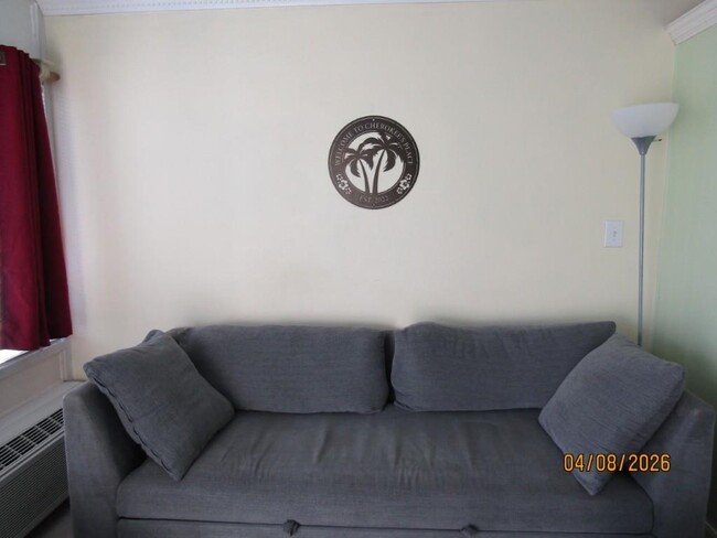 Building Photo - 2204 Perrin Dr