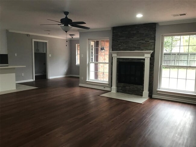 Building Photo - 11610 Cypresswood Dr