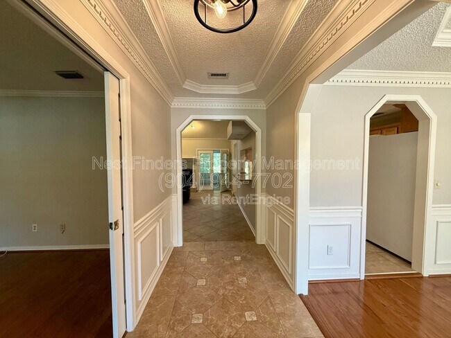 Foto del edificio - 2217 Hammock Oaks Dr N