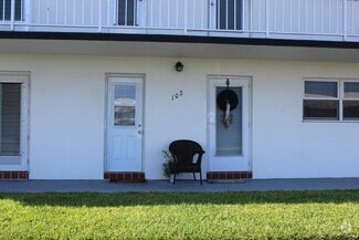 Building Photo - 1113 Lake Terrace