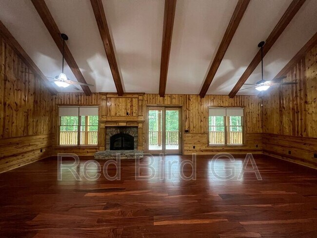 Foto del edificio - 168 Timberlake Dr