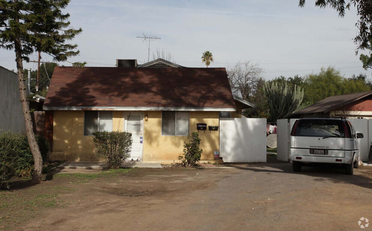 Building Photo - 3731 Jurupa Ave