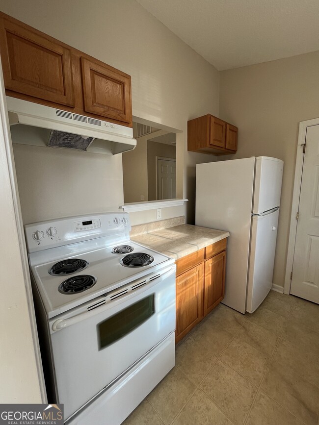 Building Photo - 408 E Lawnwood Ave