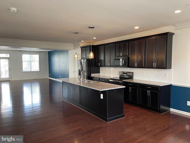 Foto del edificio - 317 Spruce Pine Rd