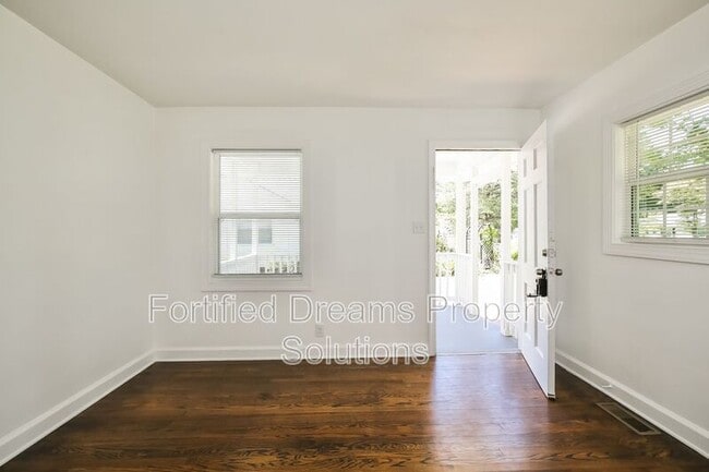 Foto del edificio - 2513 Timber Ln