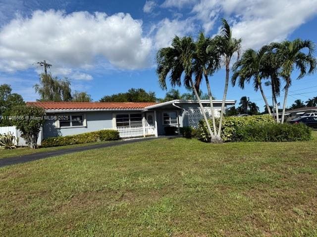 Foto principal - 1553 W River Dr